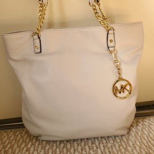 **SOLD** LIKE NEW "MICHAEL KORS" LEATHER TOTE BAG